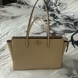 Tory Burch tote NWOT.  Never used.